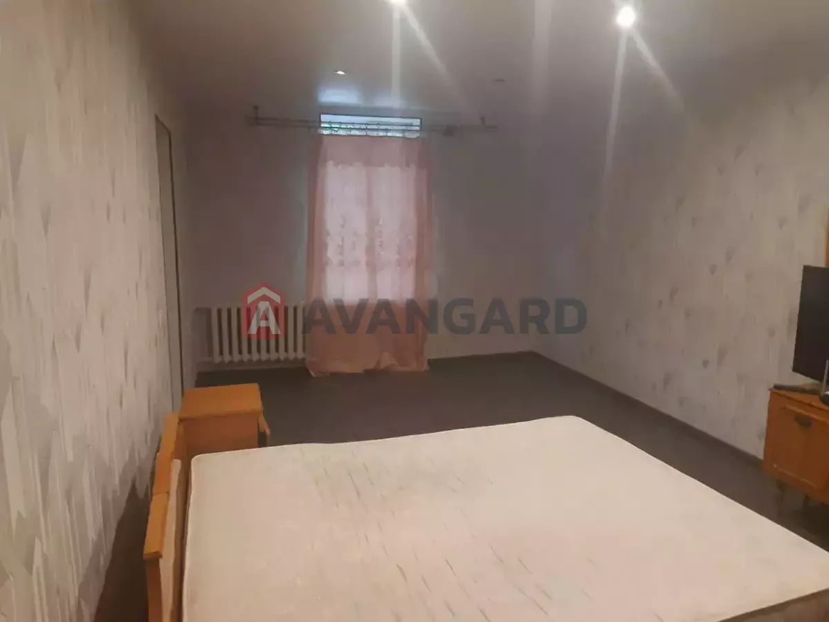 1 ����. ��������, 42/-/15 ��. �., 1/2 ���� ���� 4