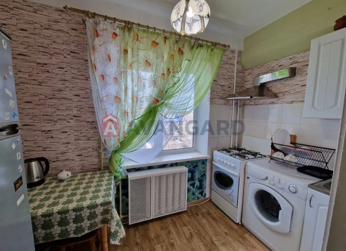 1 ����. ��������, 24/-/4 ��. �., 7/9 ���� ���� 15