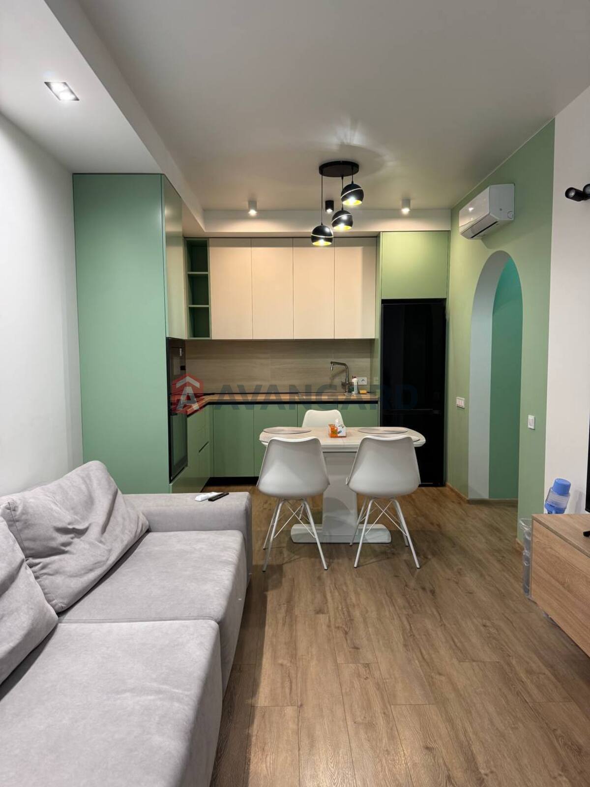 2 ��. ��������, 62/38/16 ��. �., 12/19 ������ ���� 17