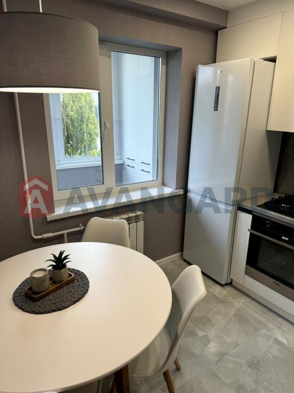 1 ��. ��������, 37/25/8 ��. �., 7/9 ������ ���� 1