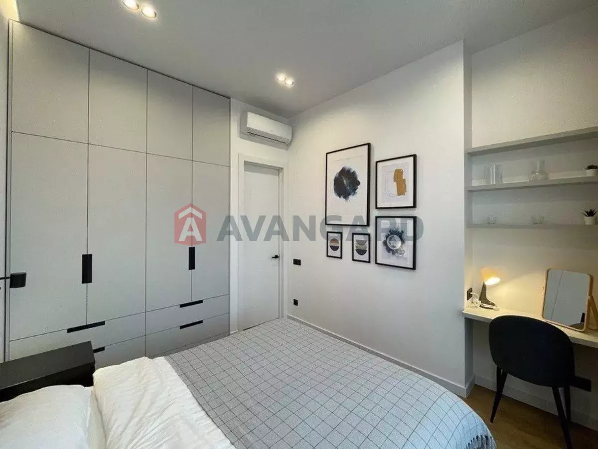 2 ��. ��������, 40/-/20 ��. �., 12/12 ������ ���� 8