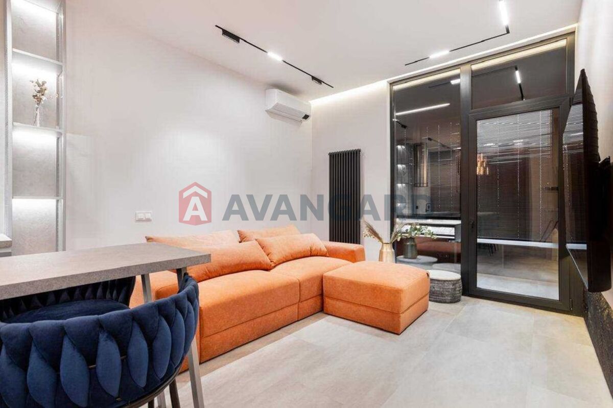 1 ��. ��������, 50/-/22 ��. �., 4/7 ������ ���� 4