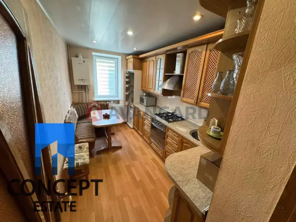 3 . , 57/-/9 . ., 6/10   11