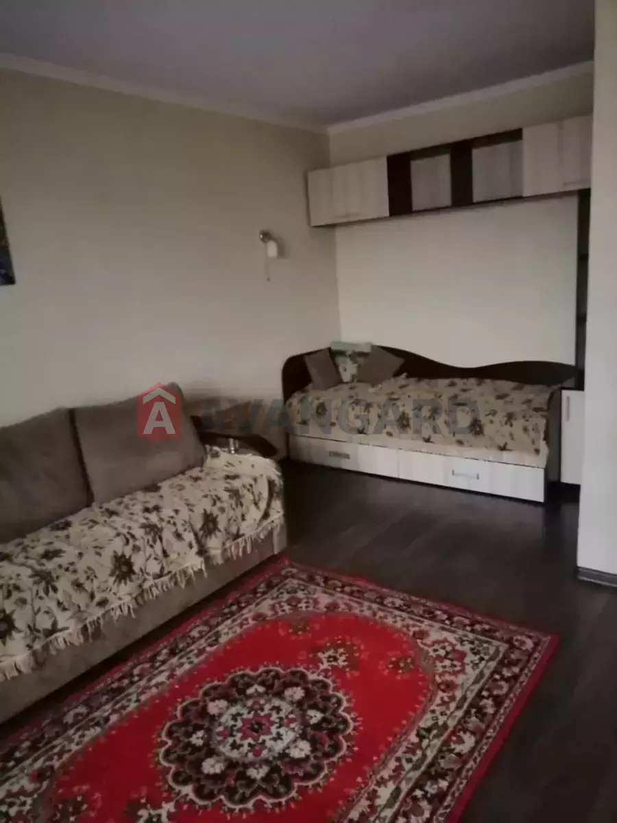 1 ��. ��������, 40/-/- ��. �., 7/10 ������ ���� 10