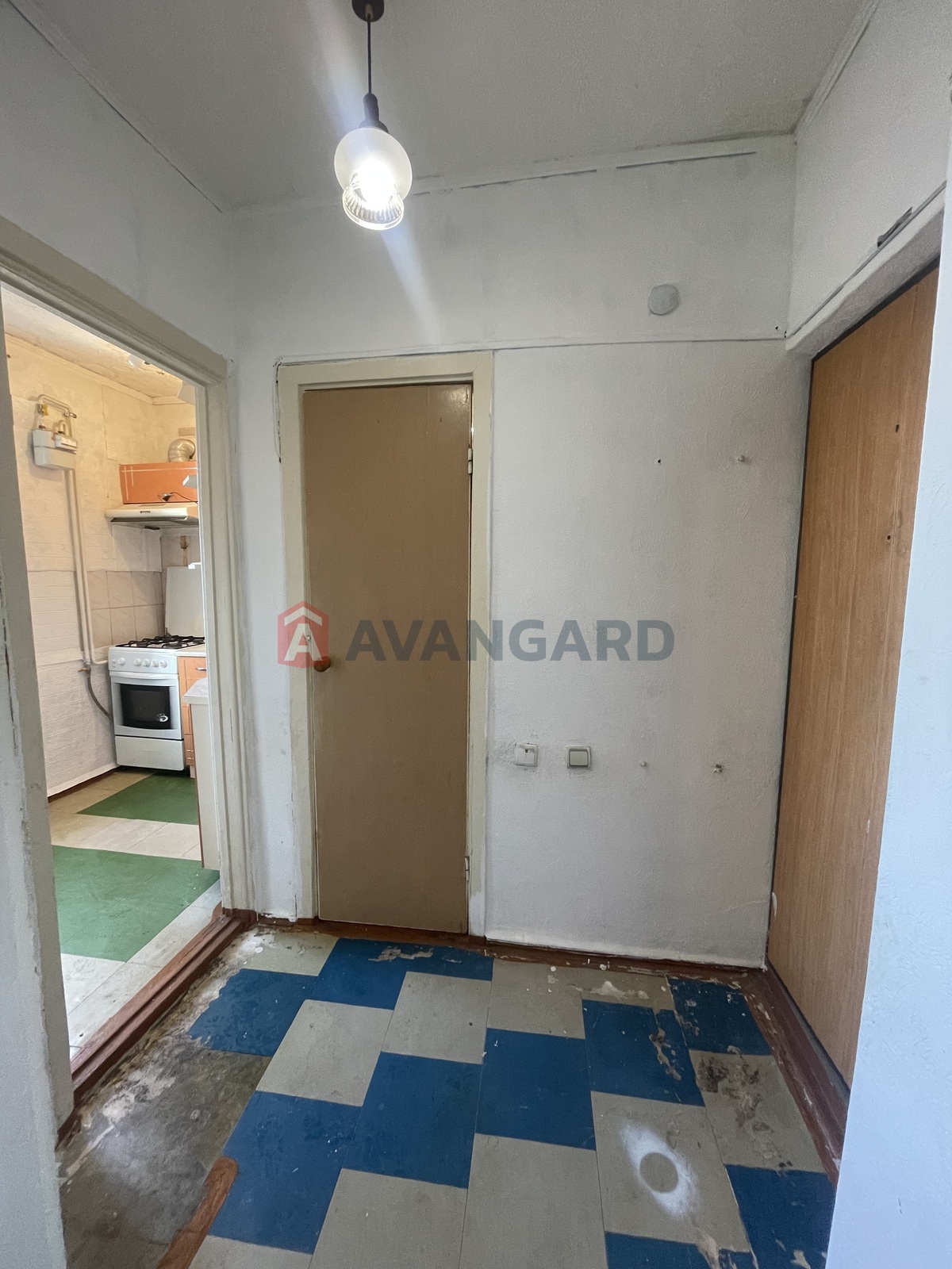 1 ����. ��������, 26/-/5 ��. �., 5/5 ���� ���� 9