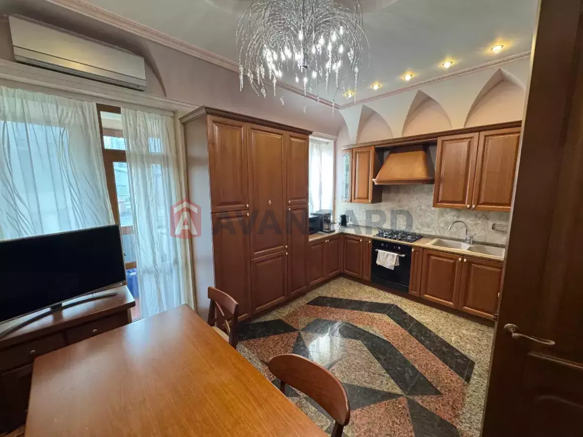 4 . , 116/-/- . ., 5/5   2