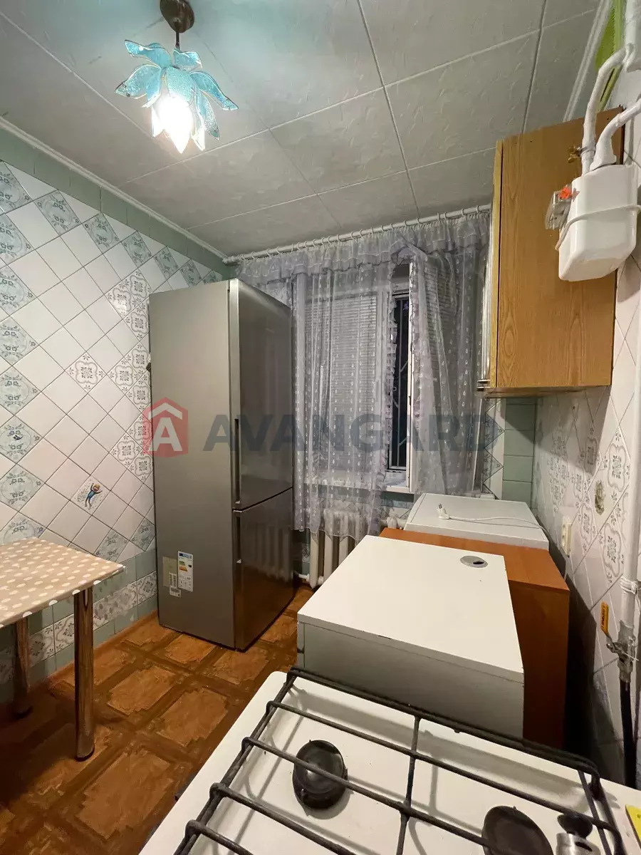 2 ����. ��������, 47/-/8 ��. �., 1/9 ���� ���� 11