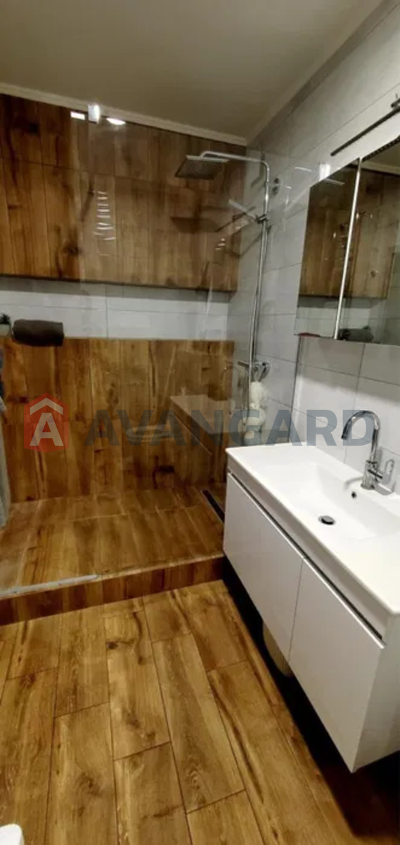 1 ��. ��������, 45/-/10 ��. �., 6/10 ������ ���� 9