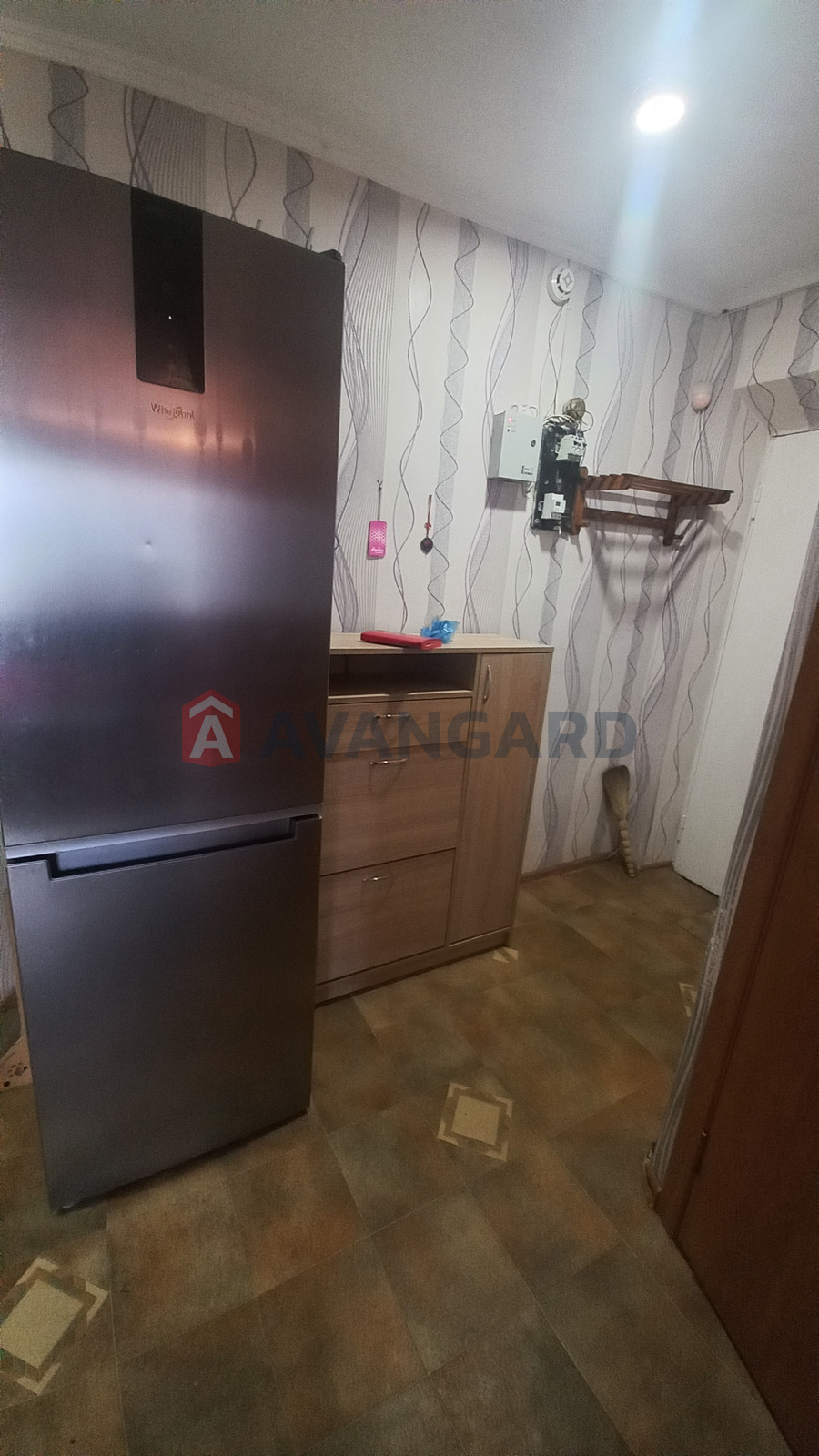 2 ����. ��������, 43/27/- ��. �., 1/5 ���� ���� 8