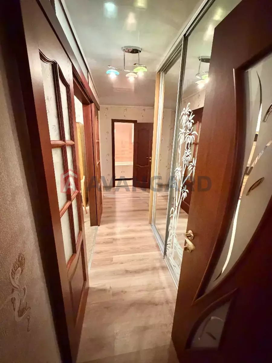 2 ����. ��������, 51/27/8 ��. �., 9/9 ���� ���� 10