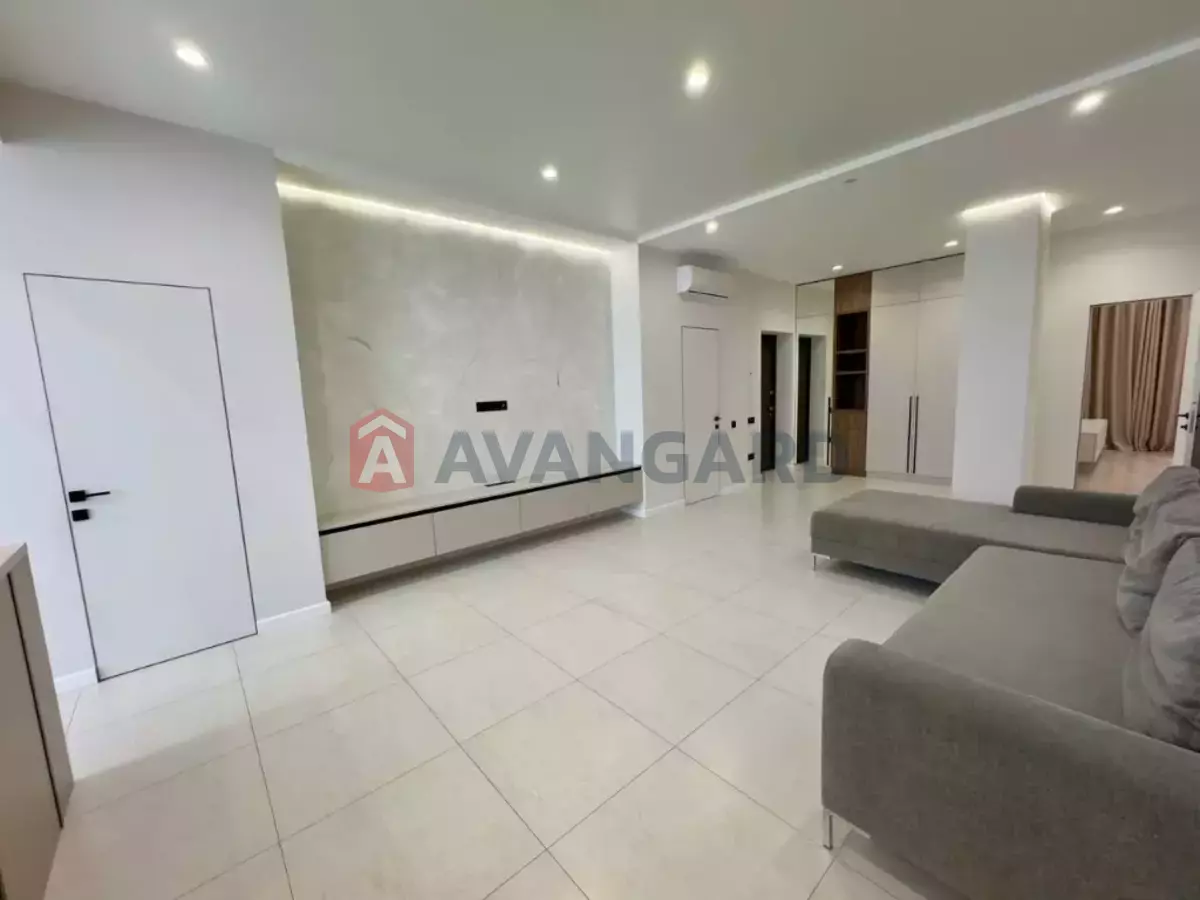 4 ��. ��������, 125/-/- ��. �., 8/13 ������ ���� 2