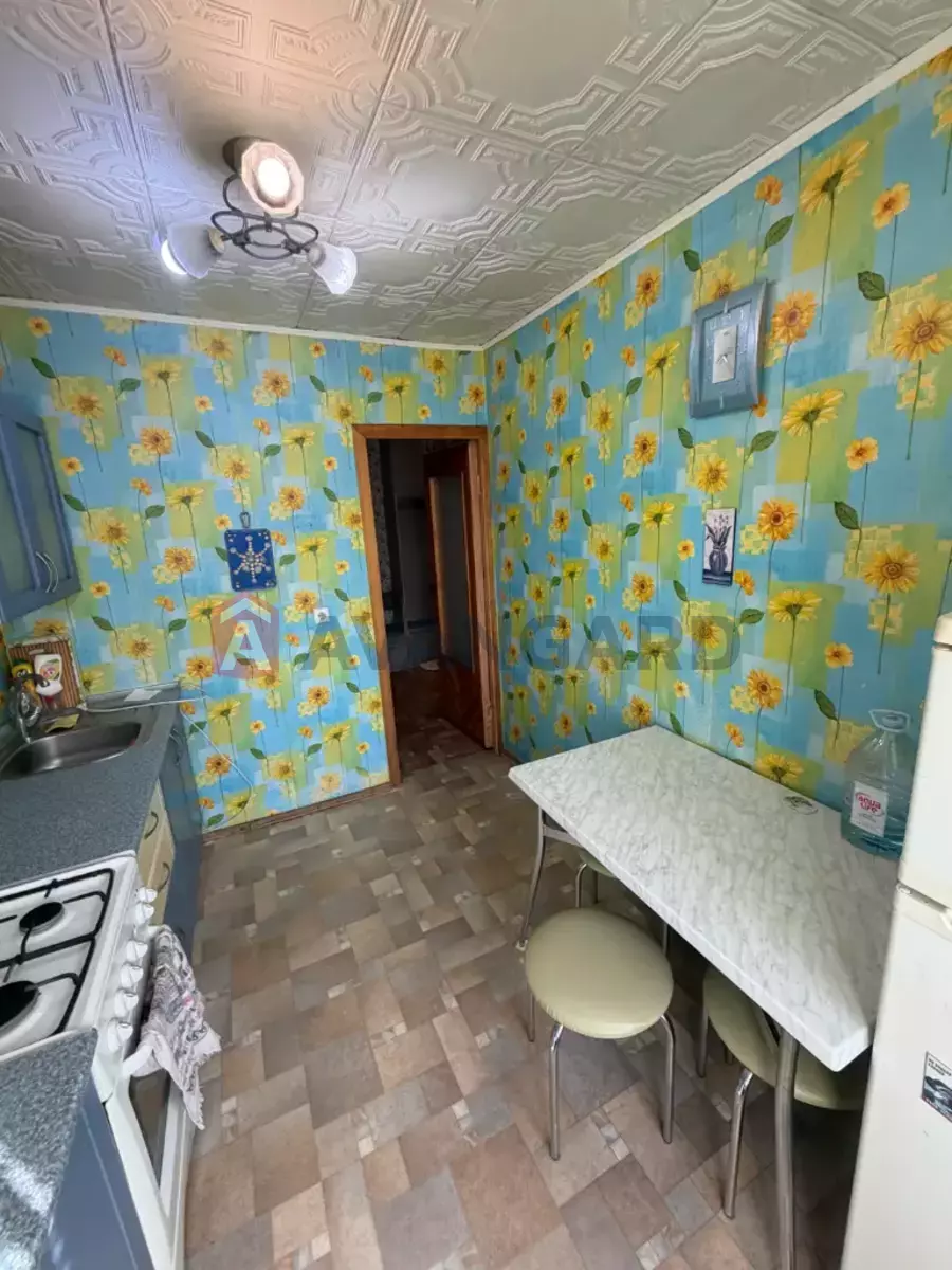 3 ����. ��������, 66/-/9 ��. �., 9/10 ���� ���� 8