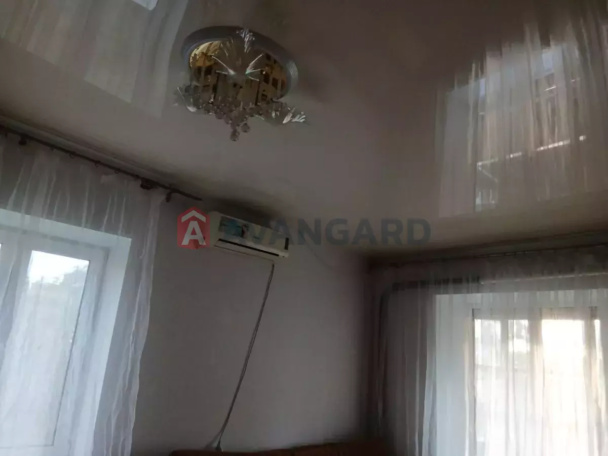 1 ����. ��������, 32/-/5 ��. �., 5/5 ���� ���� 8