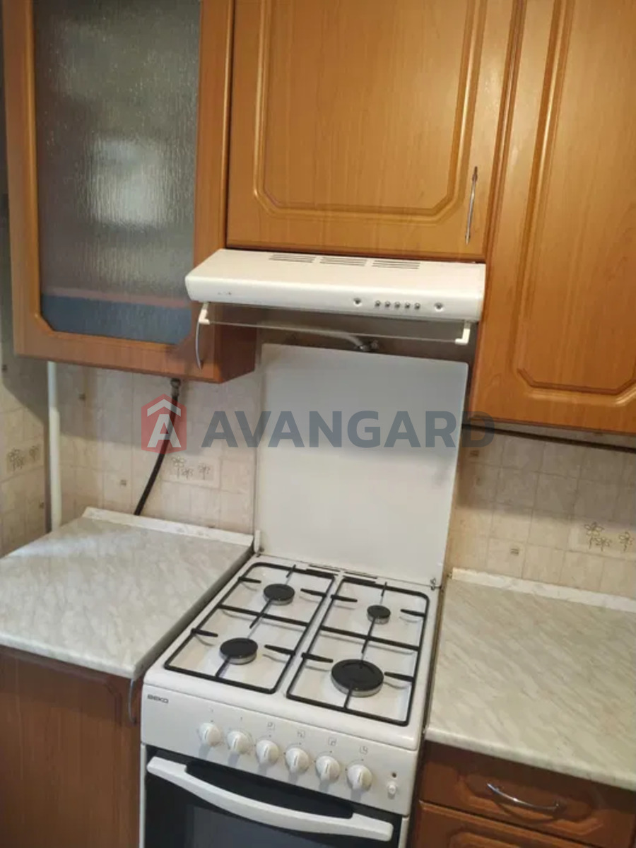 1 ��. ��������, 30/-/6 ��. �., 2/5 ������ ���� 3