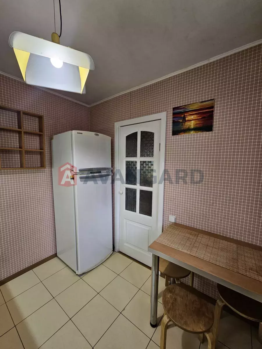 3 ��. ��������, 58/-/6 ��. �., 4/5 ������ ���� 4