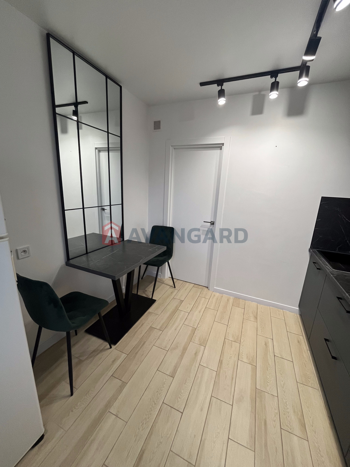 2 . , 54/-/8 . ., 5/10   7