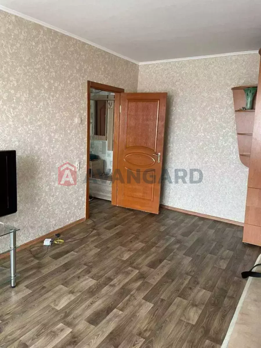 1 . , 39/-/6 . ., 8/9   13