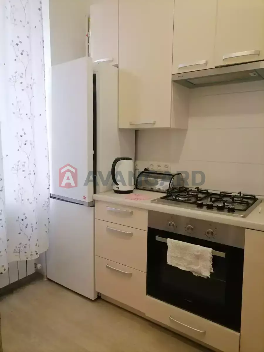 3 ��. ��������, 65/-/- ��. �., 3/3 ������ ���� 8