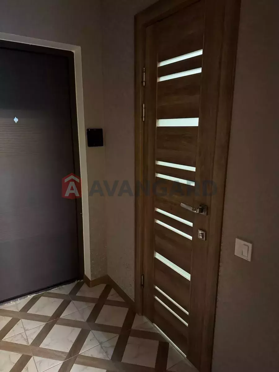 1 ��. ��������, 29/-/12 ��. �., 14/16 ������ ���� 13