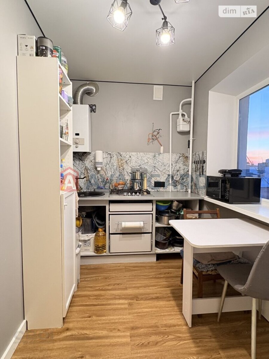 2 ��. ��������, 43/28/7 ��. �., 4/5 ������ ���� 10