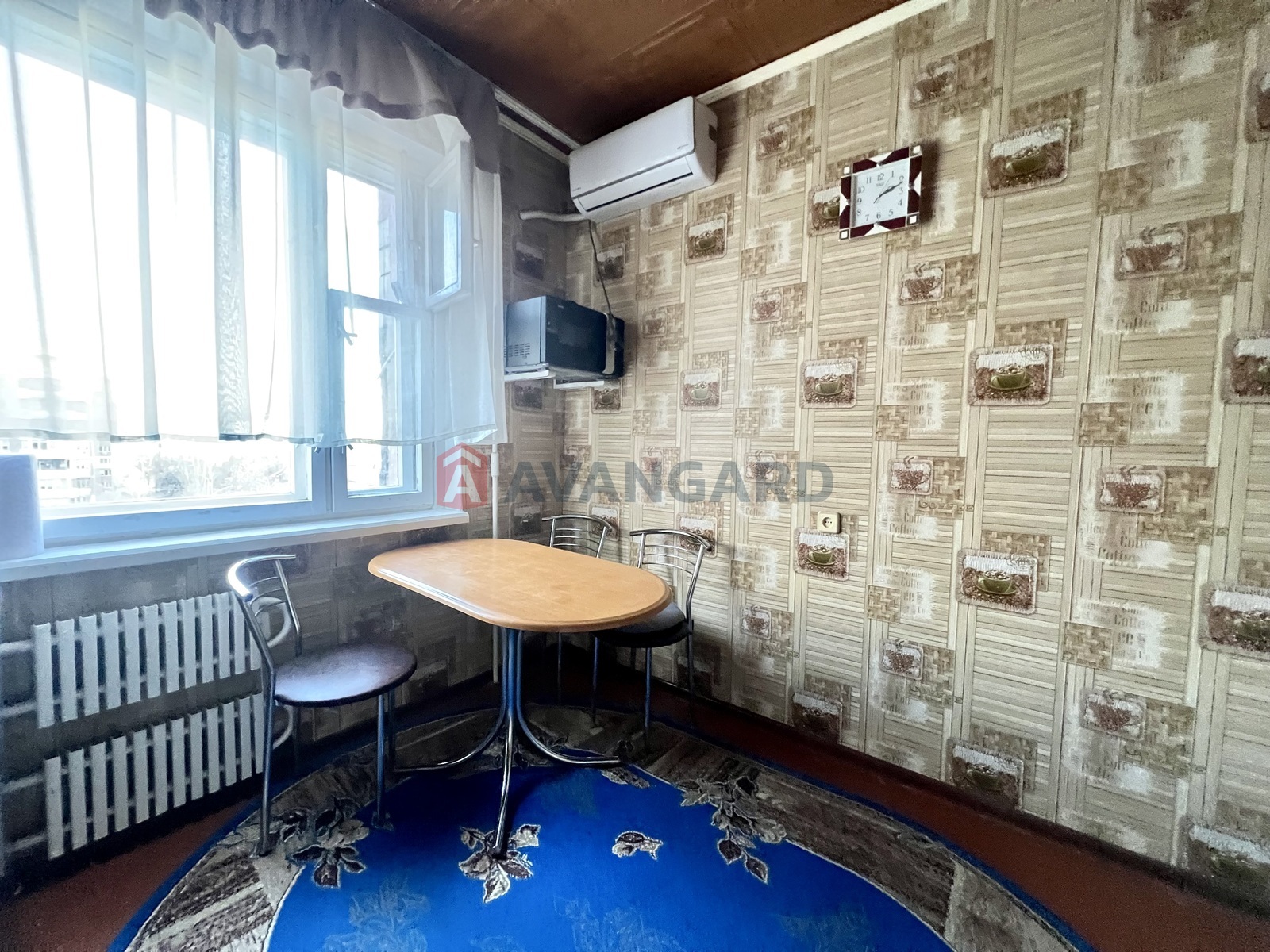 3 ��. ��������, 68/48/9 ��. �., 7/10 ������ ���� 9