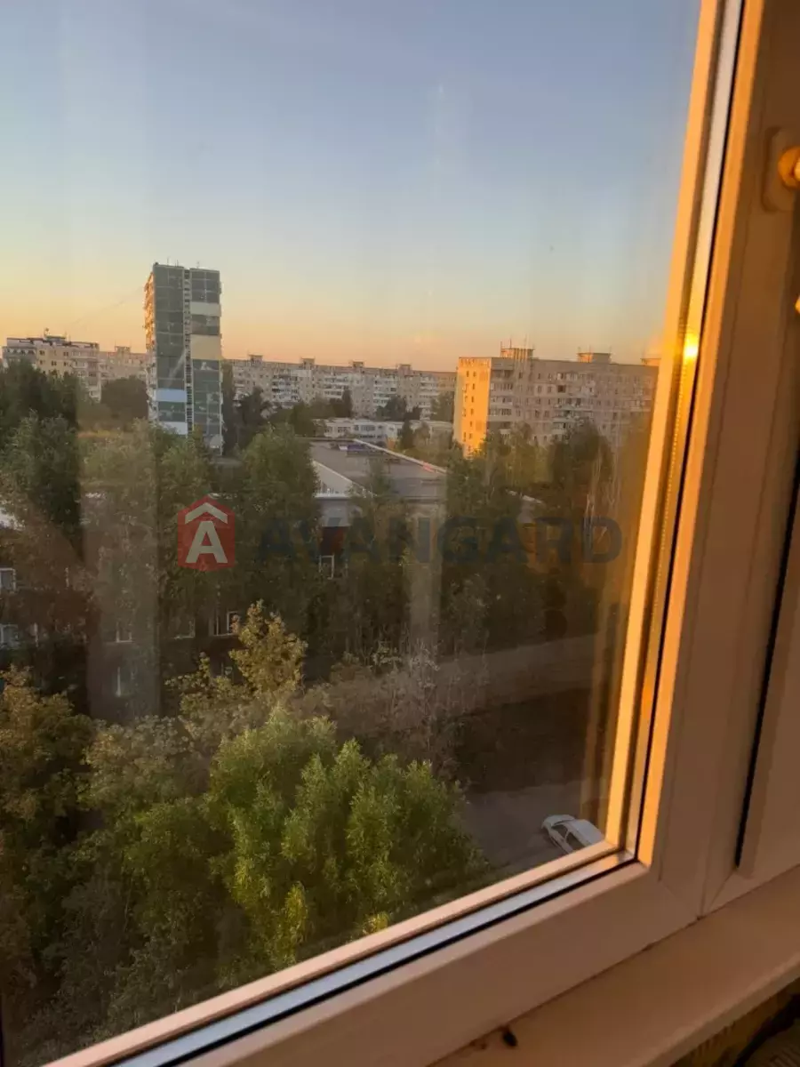 3 ��. ��������, 64/-/9 ��. �., 8/9 ������ ���� 11