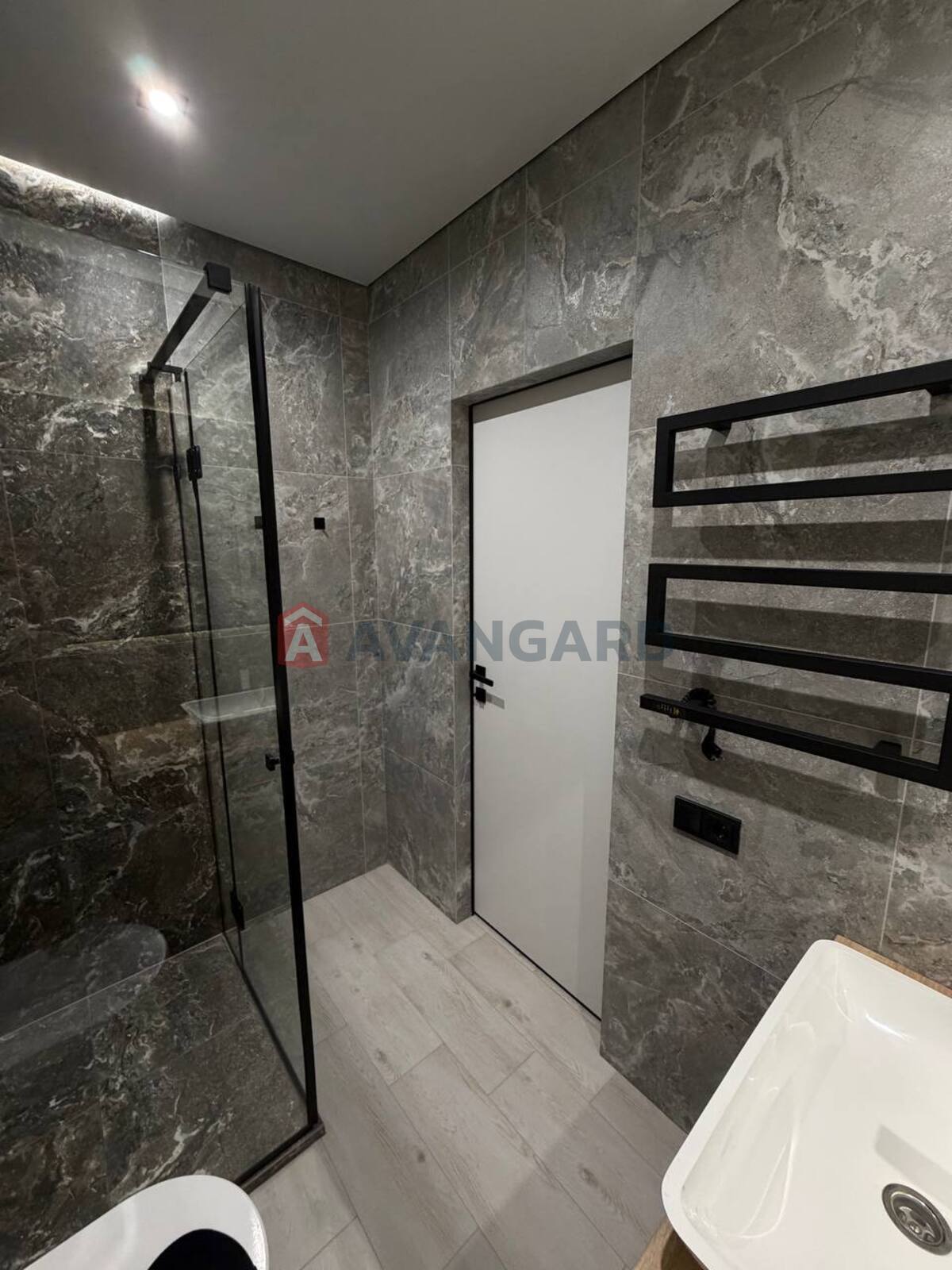 1 ����. ��������, 45/-/6 ��. �., 7/10 ���� ���� 6