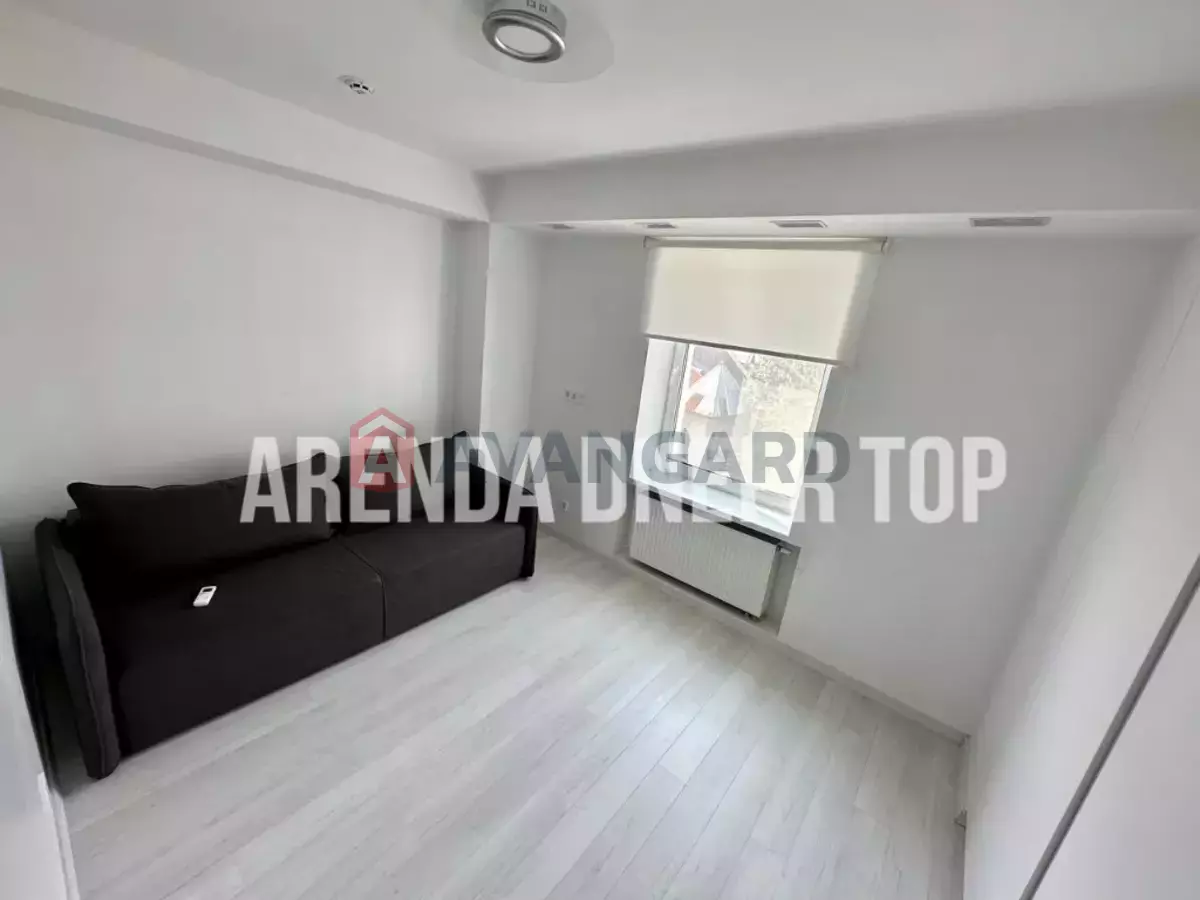 3 ��. ��������, 90/-/- ��. �., 3/3 ������ ���� 8