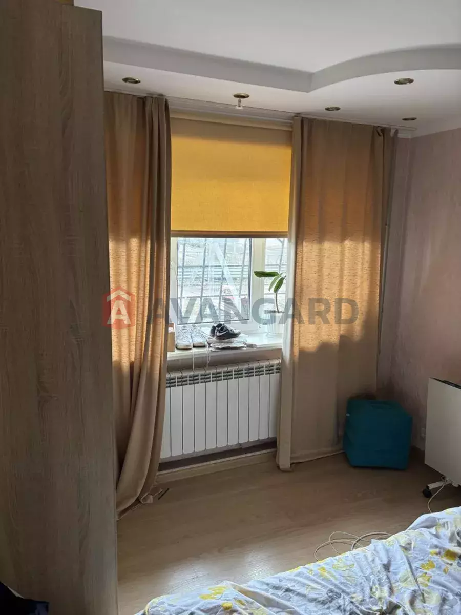 1 ����. ��������, 50/-/6 ��. �., 1/5 ���� ���� 4