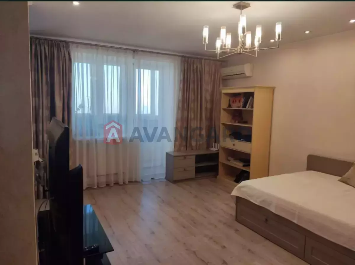 3 ��. ��������, 100/-/- ��. �., 13/17 ������ ���� 3