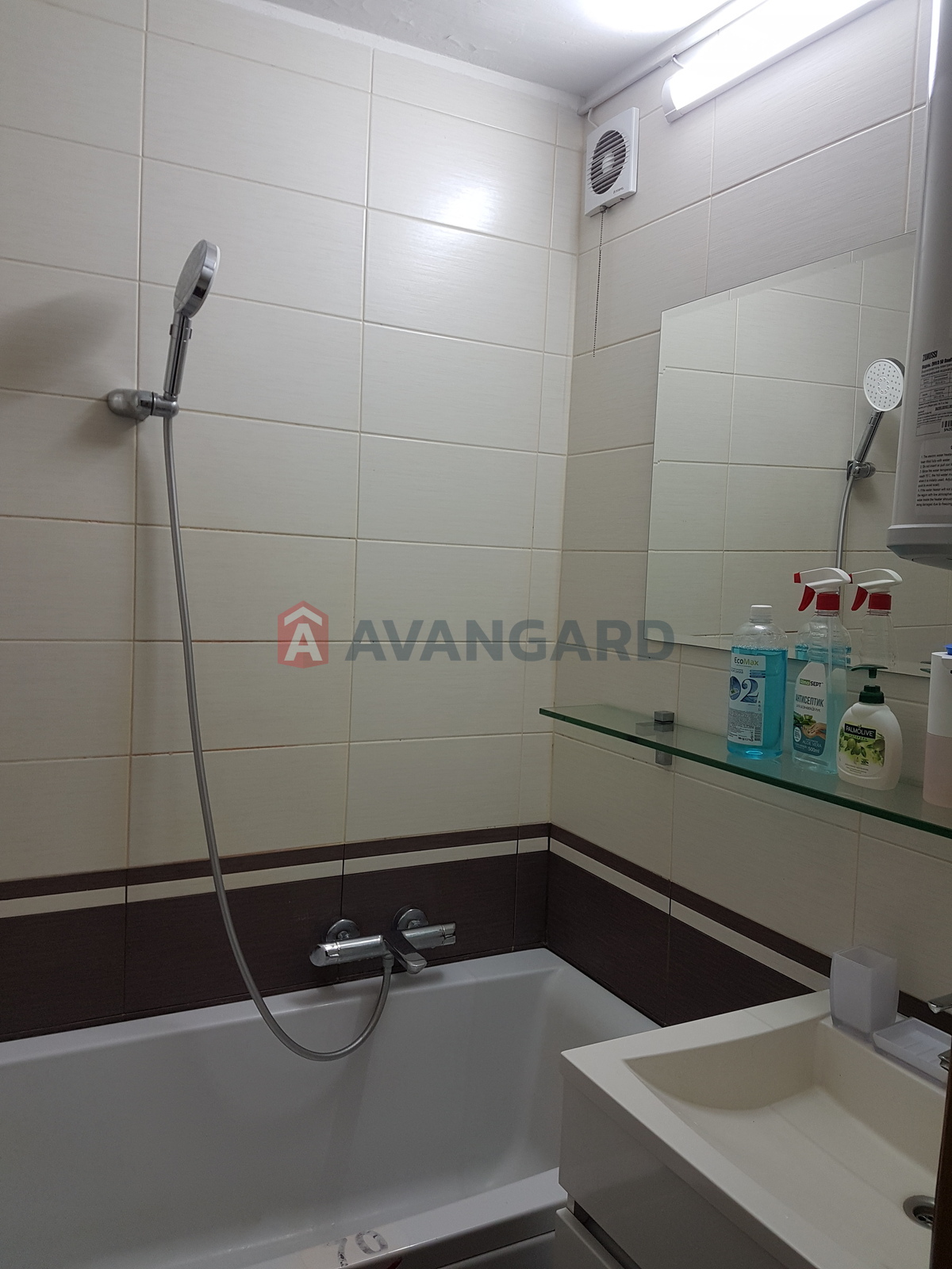 3 ��. ��������, 63/-/10 ��. �., 10/10 ������ ���� 4