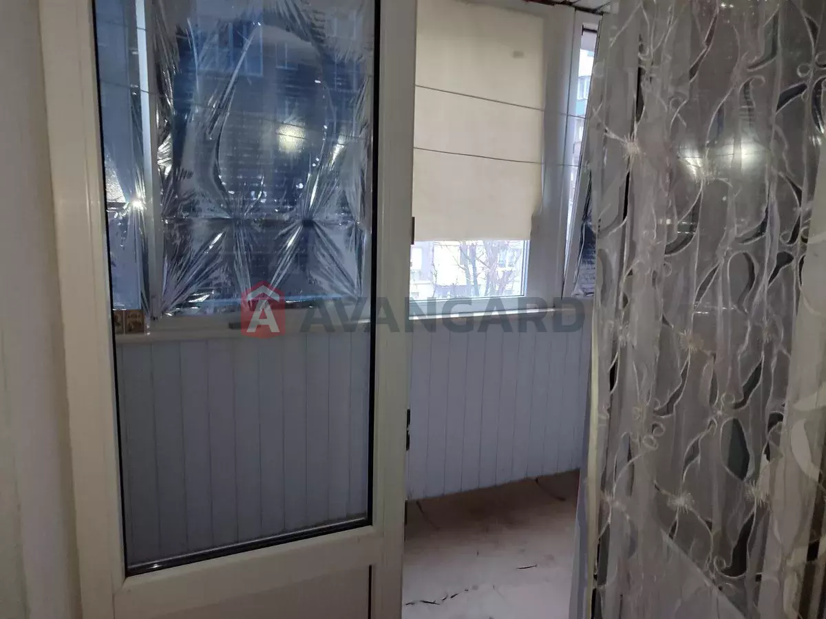 3 . , 67/-/6 . ., 5/9   8