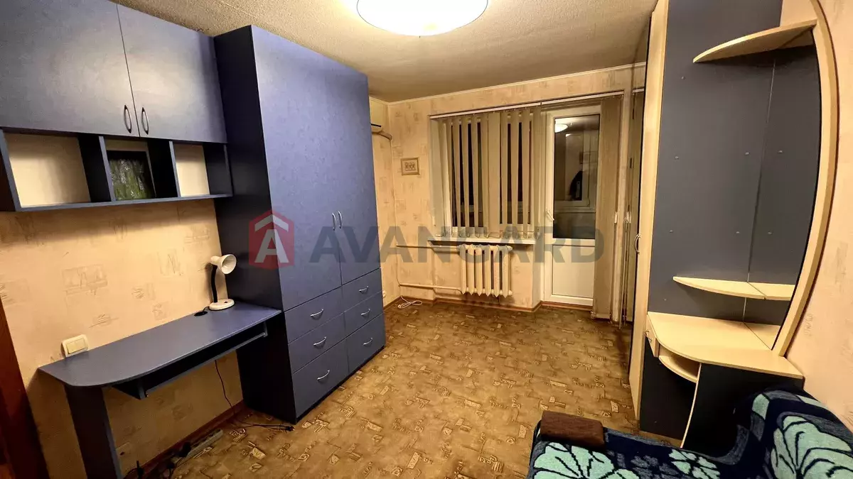 1 ��. ��������, 33/-/7 ��. �., 3/5 ������ ���� 18