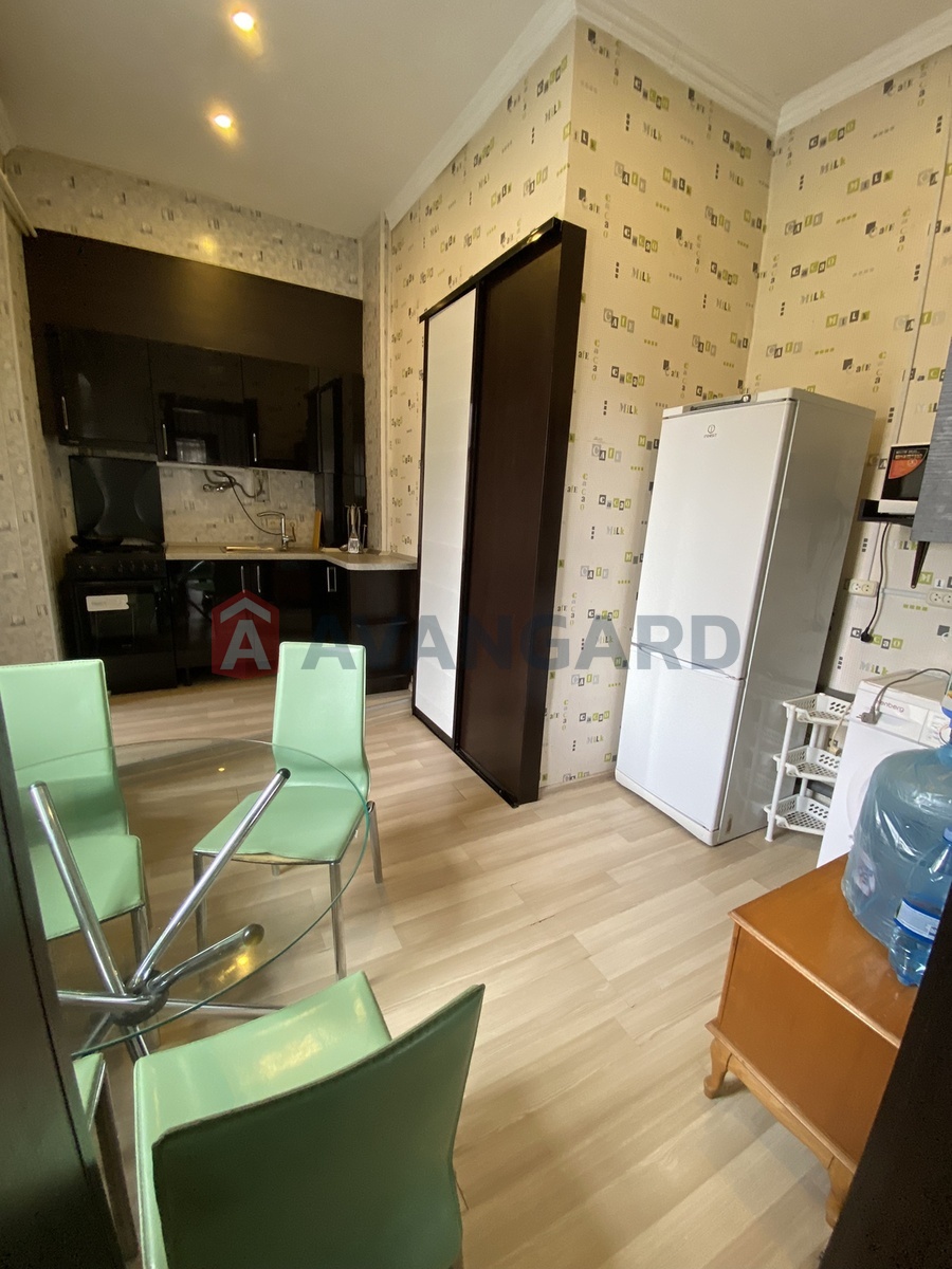 2 ����. ��������, 47/-/- ��. �., 2/2 ���� ���� 8