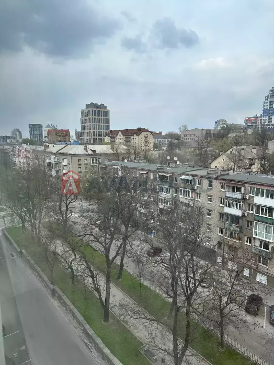 1 ��. ��������, 30/-/10 ��. �., 8/16 ������ ���� 27