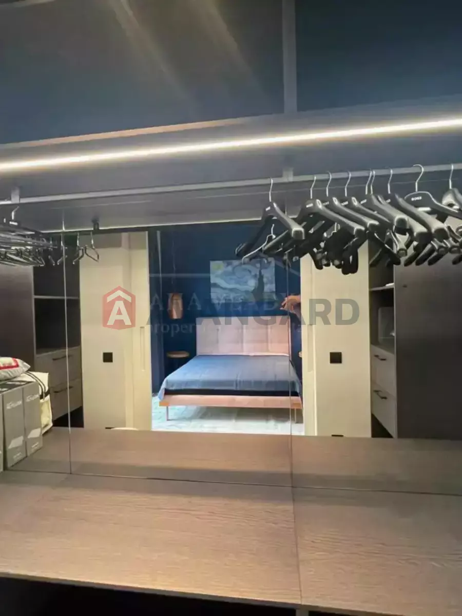 3 ��. ��������, 70/-/- ��. �., 7/12 ������ ���� 18