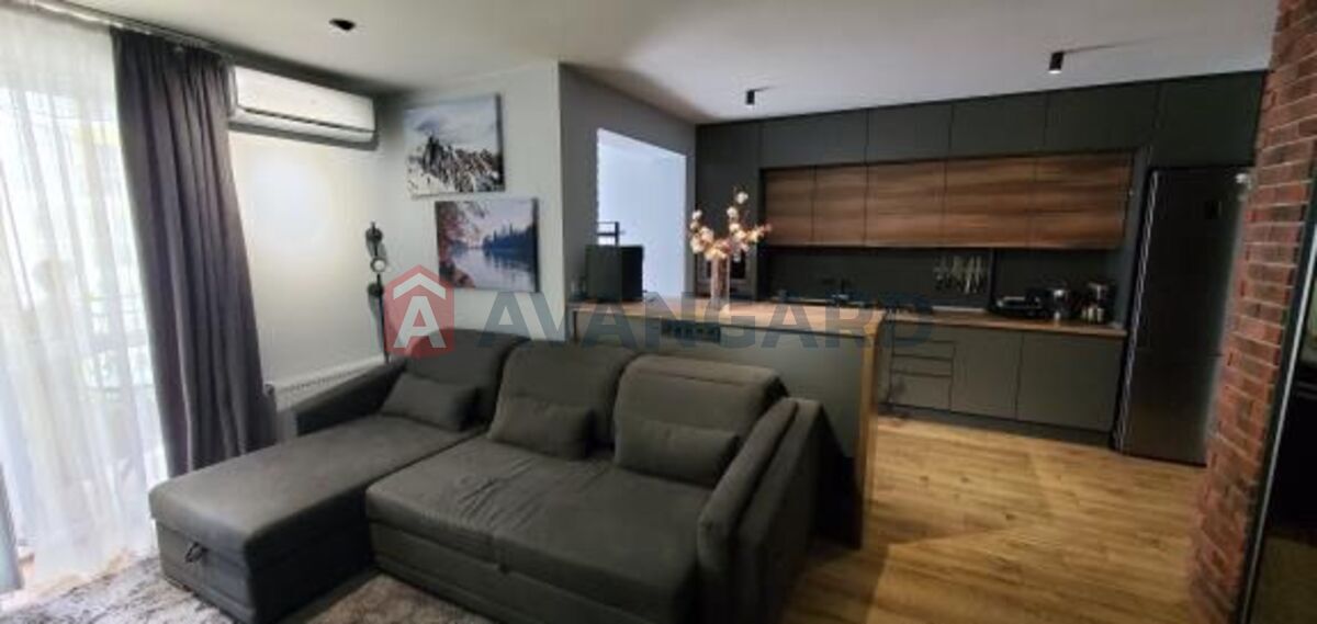 1 ��. ��������, 45/-/10 ��. �., 6/10 ������ ���� 4