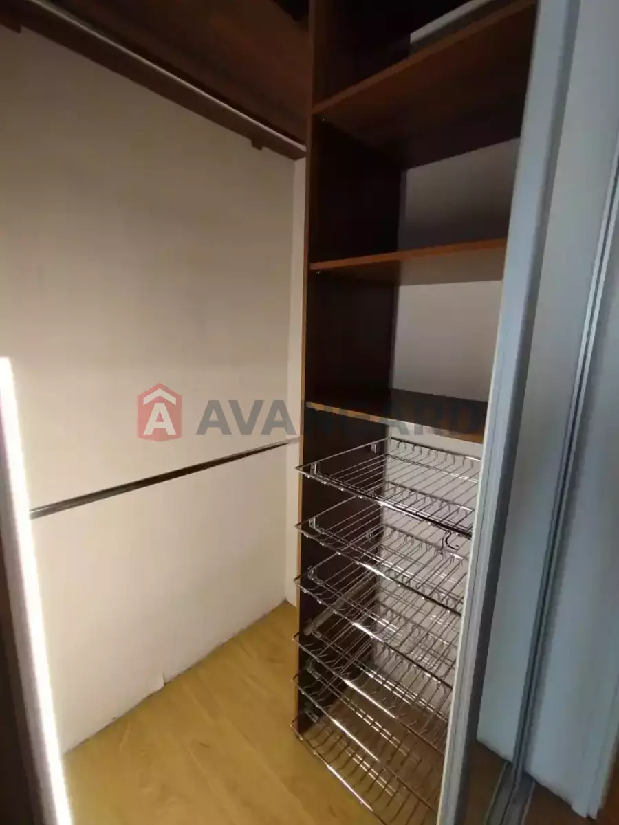 1 ��. ��������, 53/-/20 ��. �., 3/3 ������ ���� 22