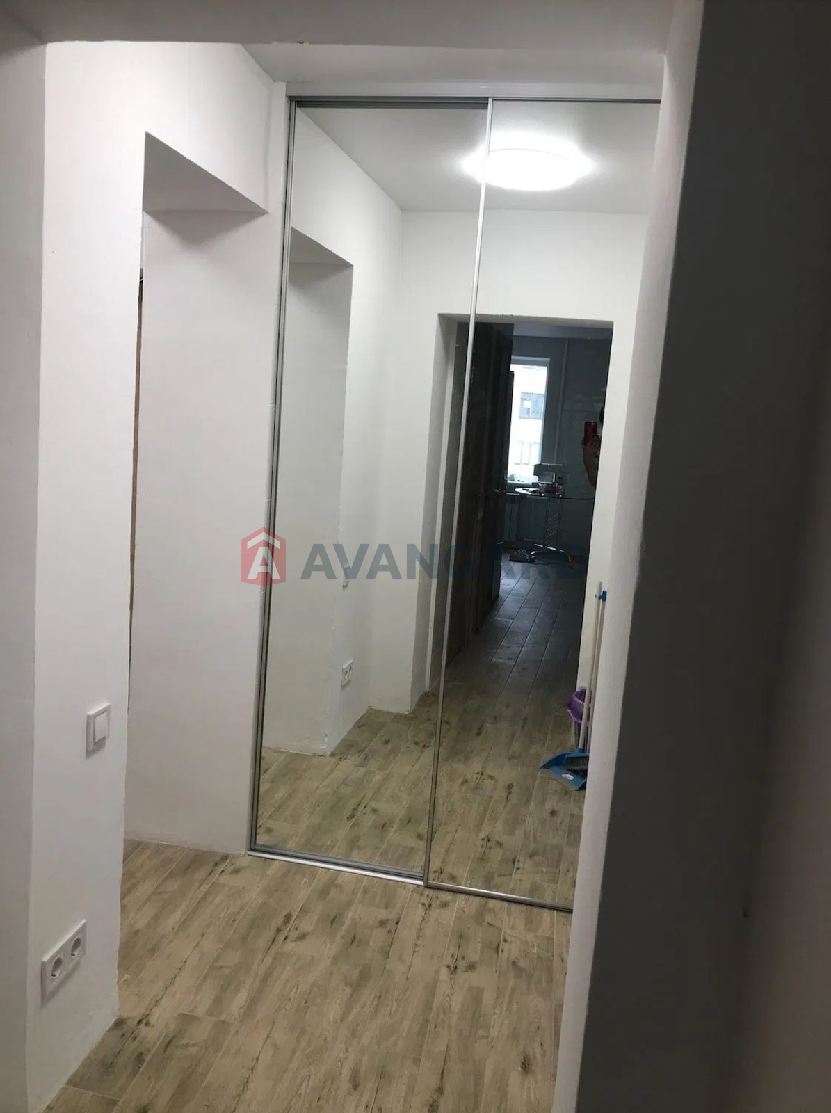 3 ��. ��������, 86/-/12 ��. �., 7/14 ������ ���� 10