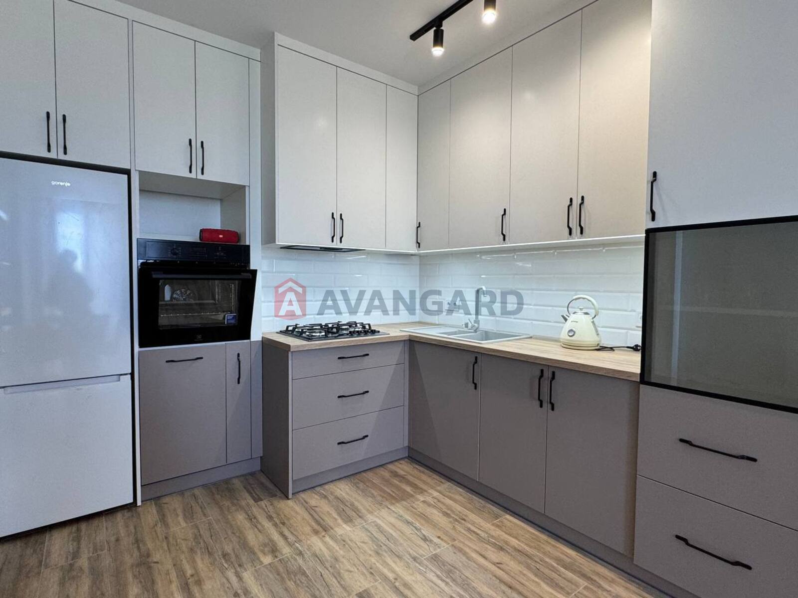 1 ��. ��������, 45/15/16 ��. �., 4/10 ������ ���� 1