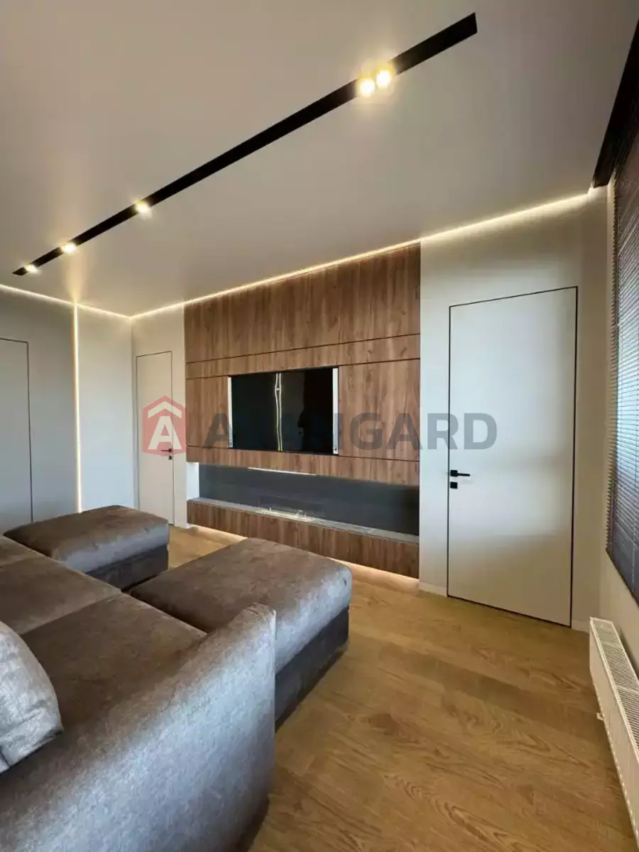 3 ����. ��������, 90/30/18 ��. �., 18/19 ���� ���� 9