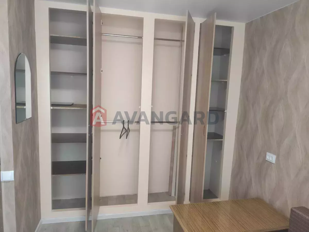 1 ��. ��������, 23/-/5 ��. �., 7/9 ������ ���� 14