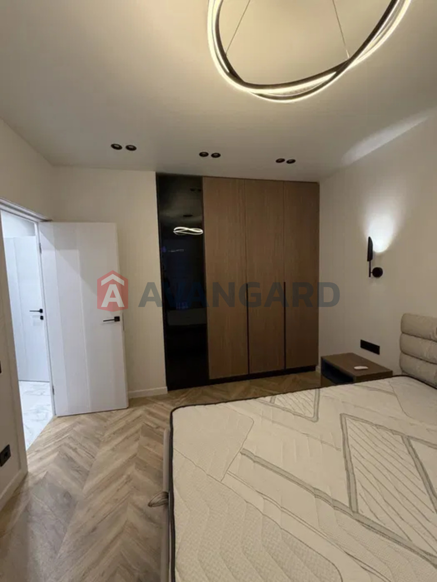 1 ����. ��������, 45/-/15 ��. �., 4/4 ���� ���� 9