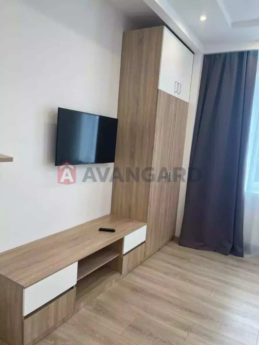 2 ����. ��������, 77/-/- ��. �., 11/24 ���� ���� 7