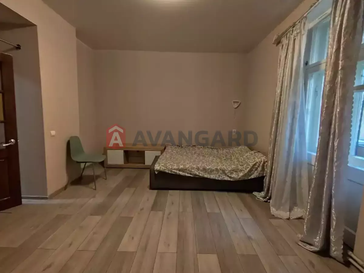 3 ��. ��������, 66/36/9 ��. �., 3/5 ������ ���� 8