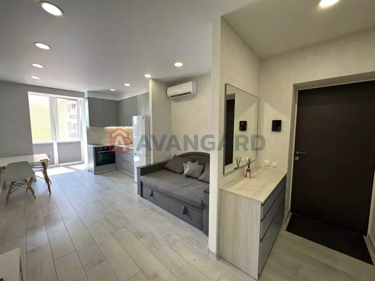 2 ��. ��������, 50/-/15 ��. �., 6/10 ������ ���� 4