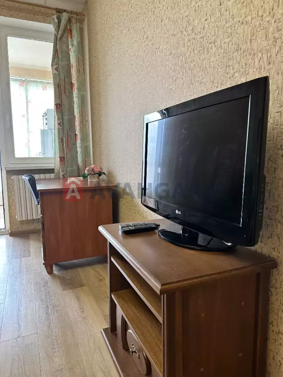 1 ��. ��������, 30/-/10 ��. �., 8/16 ������ ���� 11