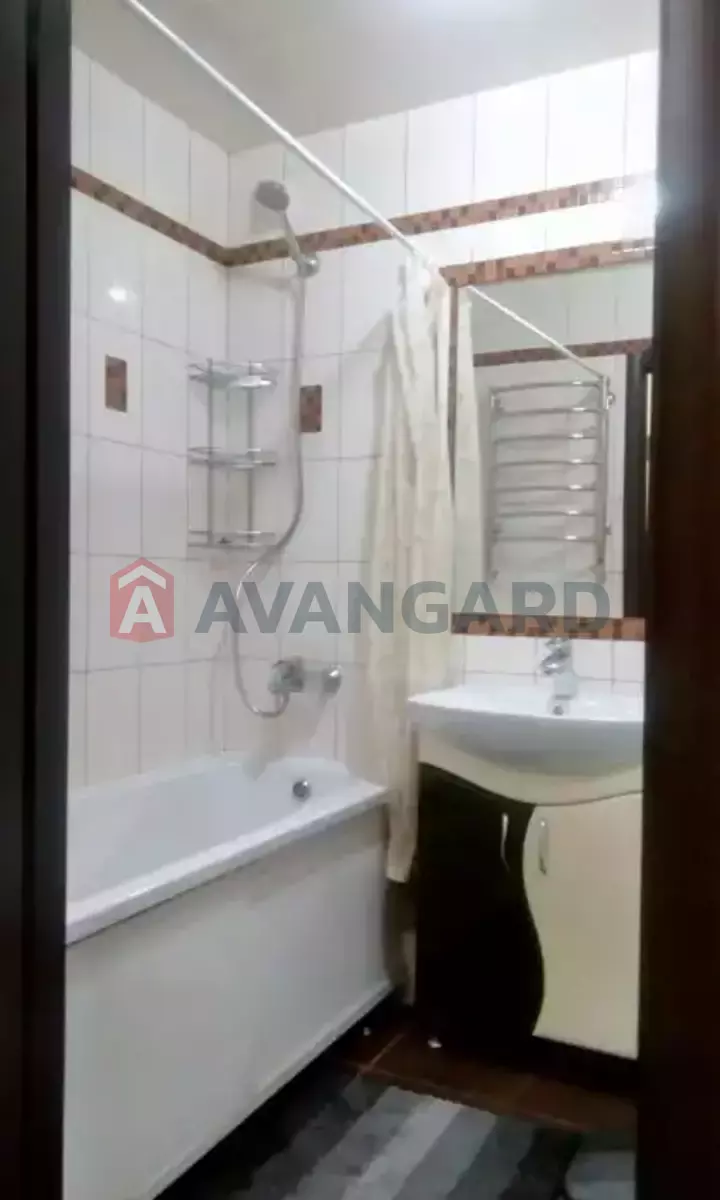 1 ����. ��������, 38/-/- ��. �., 8/9 ���� ���� 12