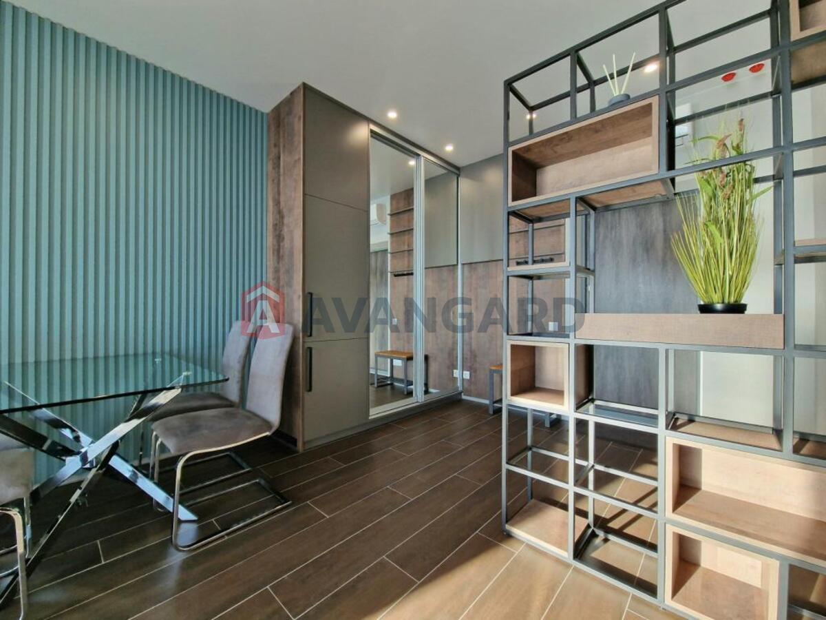 1 ��. ��������, 51/-/- ��. �., 22/31 ������ ���� 5