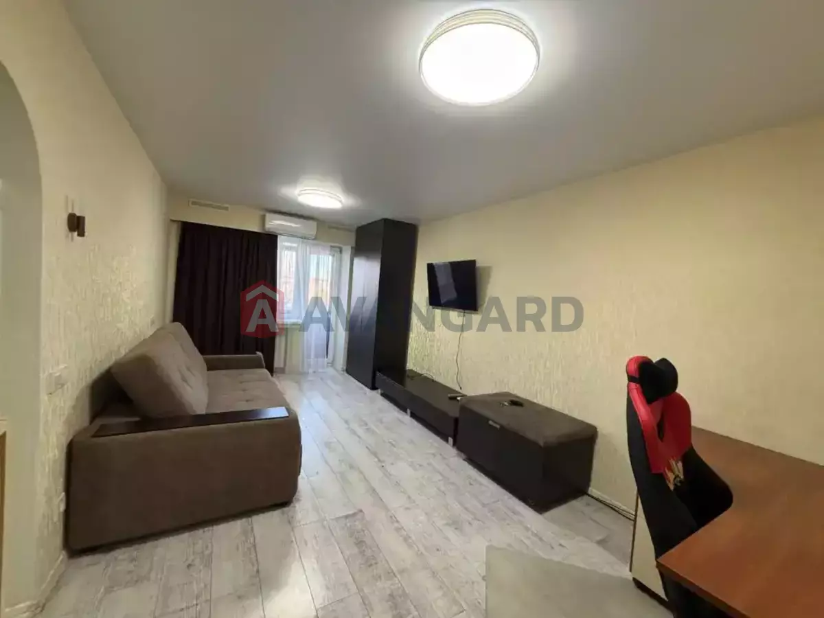 1 ��. ��������, 33/20/- ��. �., 2/5 ������ ���� 7